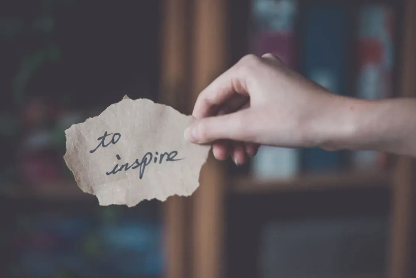 10 +1 Inspirational Quotes from Women to Start Your Week