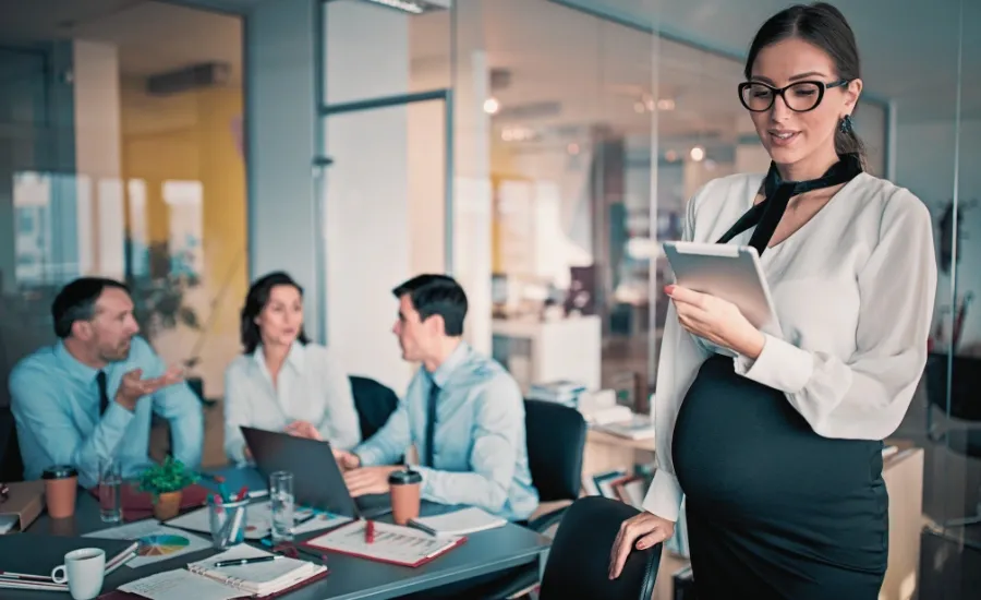 corporate-maternity-gap-what-happens-accounts-leave