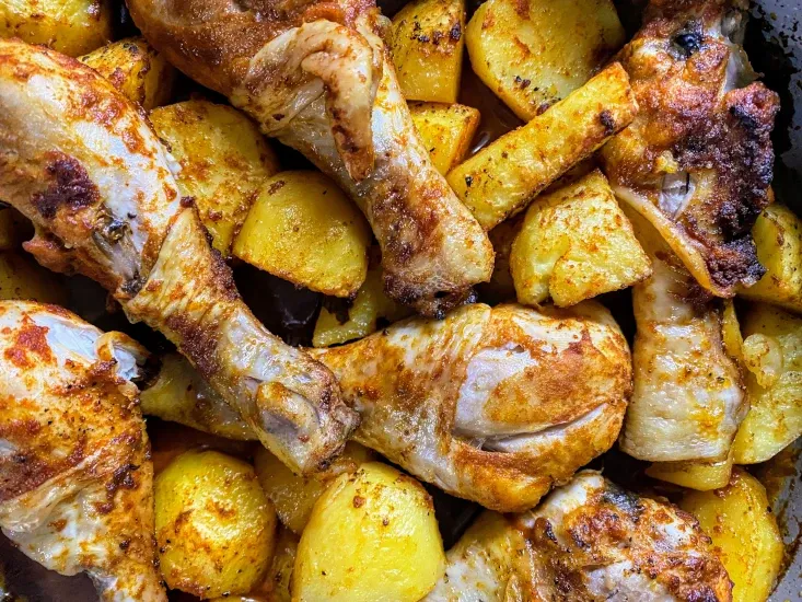 baked chicken with potatoes recipe.webp