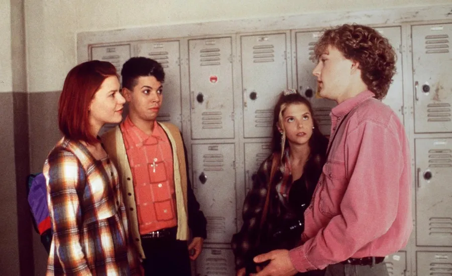 beyond-friends-90s-shows-analog-unplug