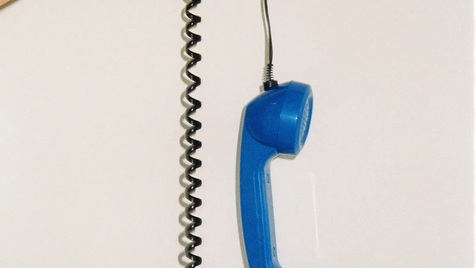 beyond-friends-90s-shows-analog-unplug