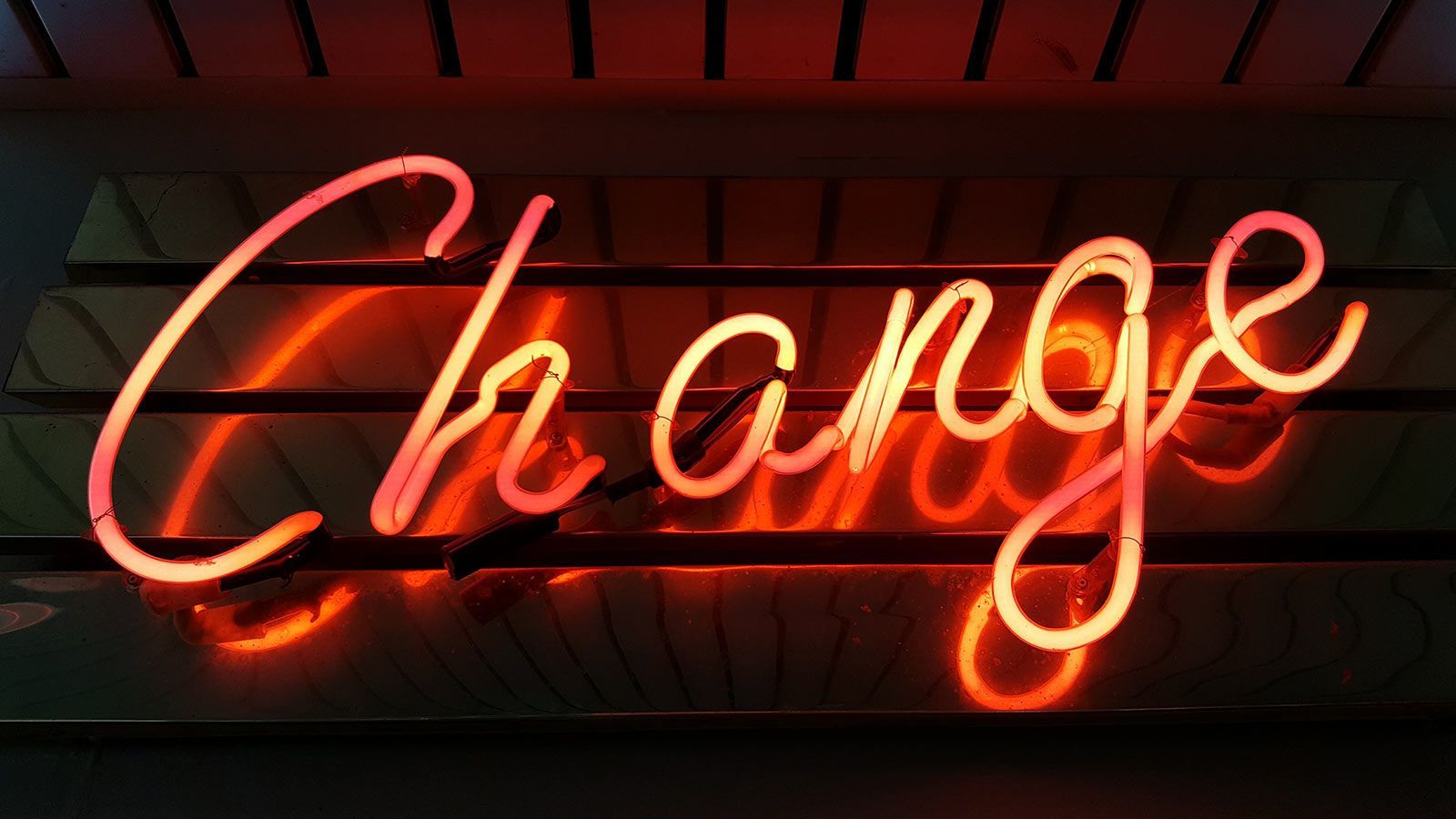 5 Signs That Show It's Time To Change Jobs