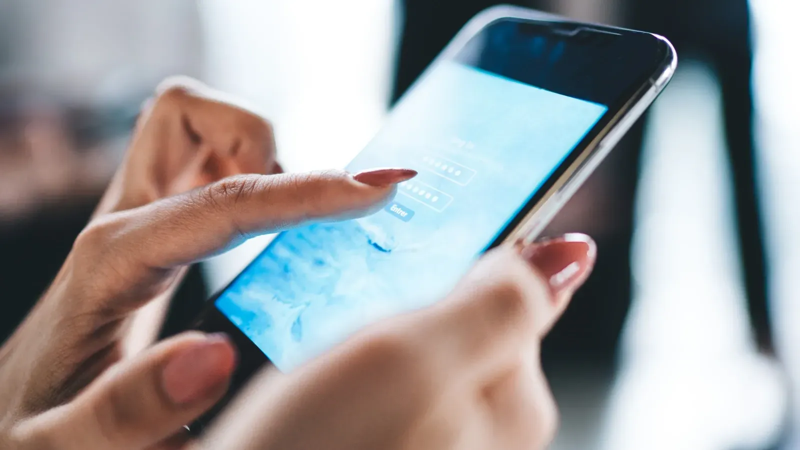 Sunday Prep: The Digital Declutter Guide (Clean Phone, Clear Mind)