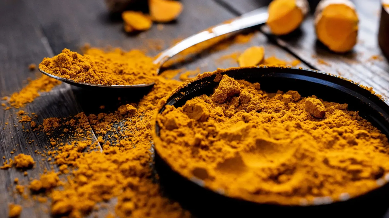 3 DIY Turmeric Face Mask Recipes