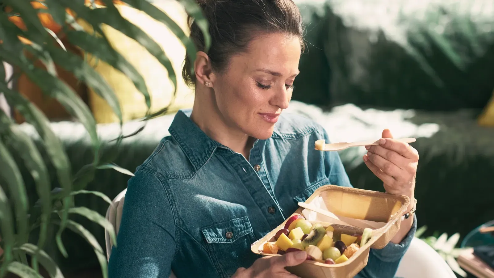 Does Mindful Eating Actually Work for Weight Loss? A Nutritionist Explains the Real Science