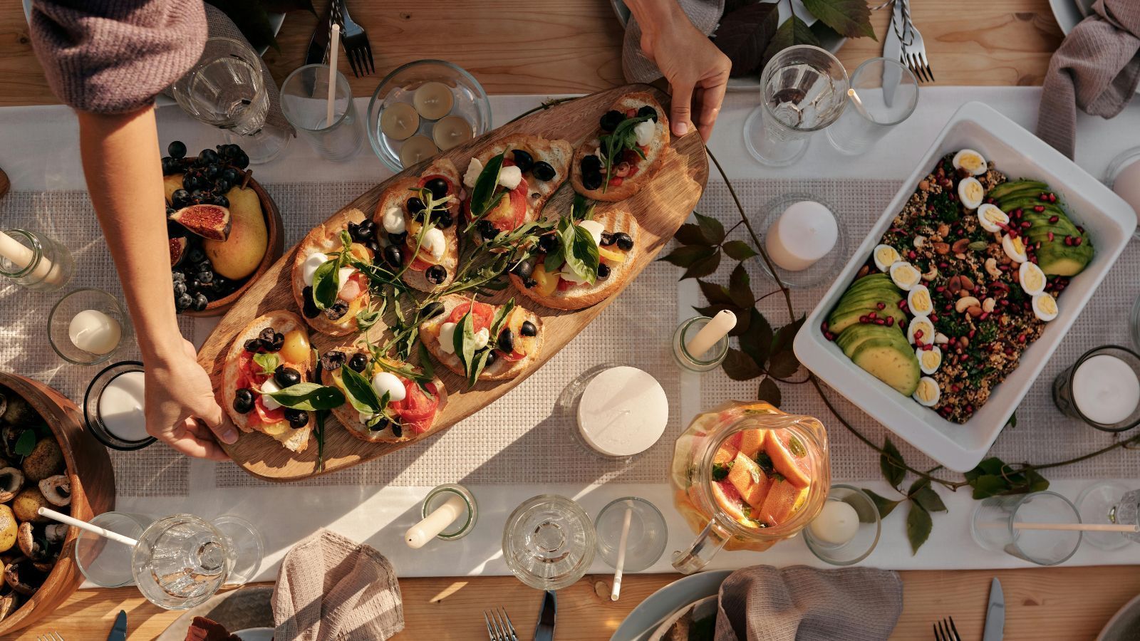 Host the Best Autumnal Evening with The Perfect Fall Dinner Party Menu