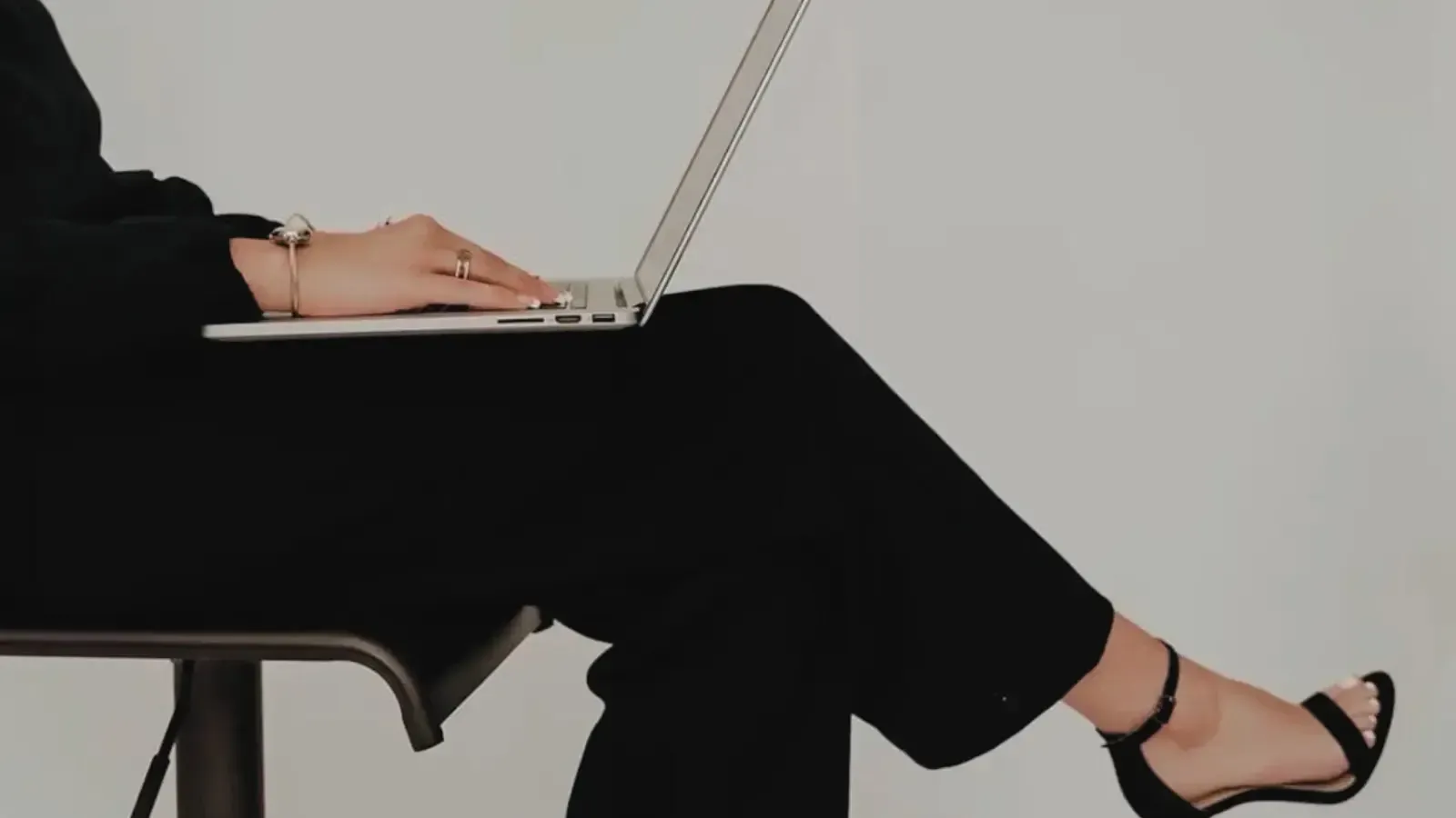 Inspo Alert: The Fall Office Looks You Need To Try Now