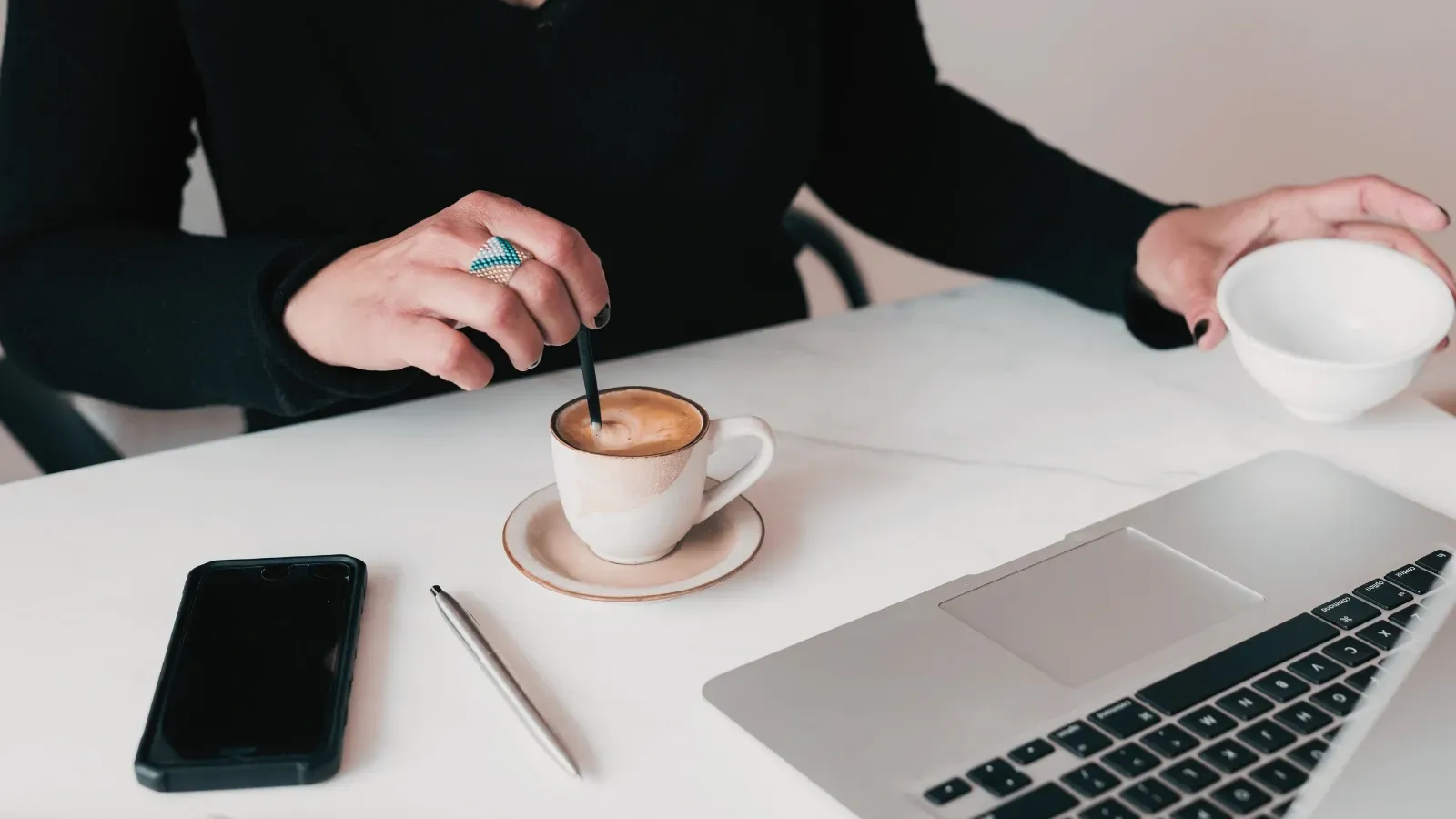 7 Financial Habits to Start Before February (Your Future Self Will Thank You)