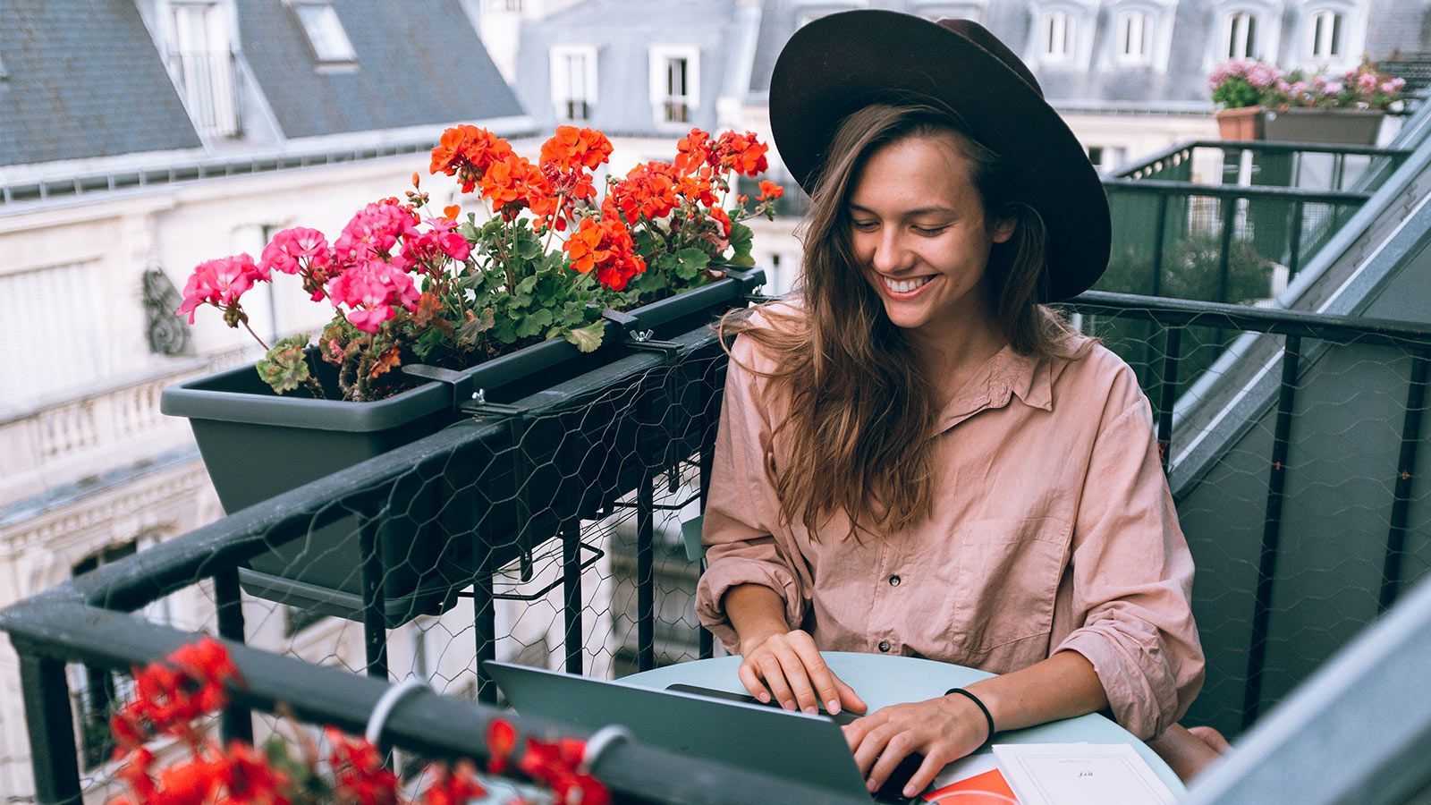 Freelancers: The Ultimate Guide to Survive During Summer