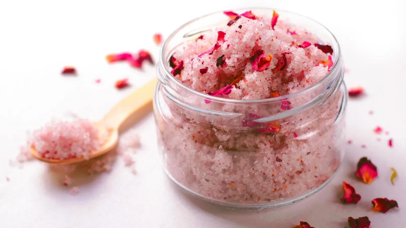 The Best Homemade Foot Scrub for Cracked Heels (Plus 3 Editor-Tested Fixes)