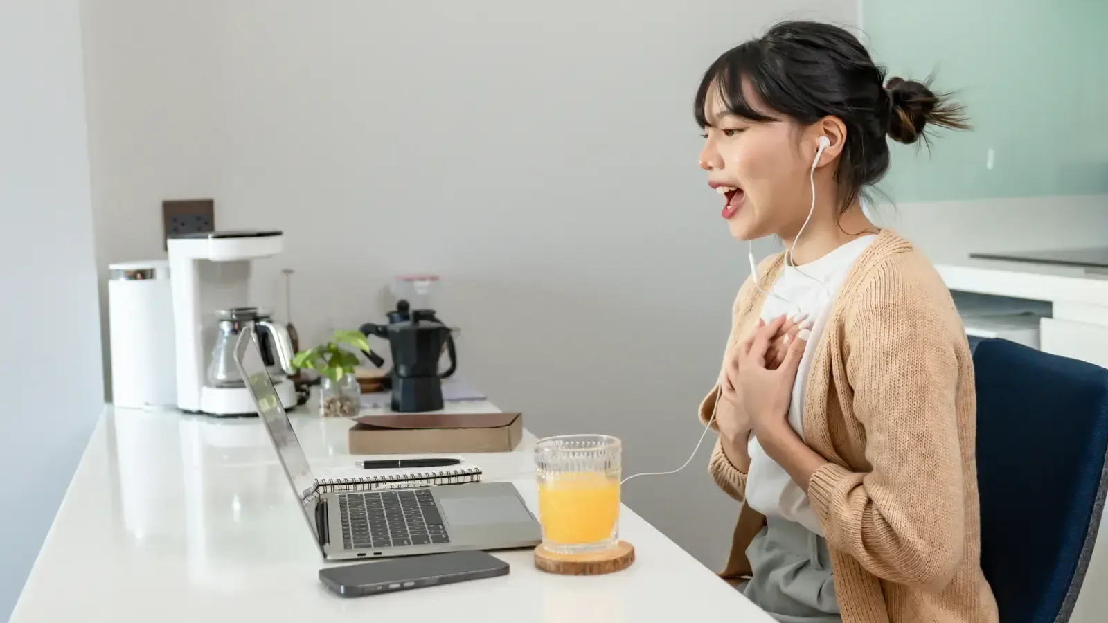  10 Science-Backed Ways to Reduce Work Anxiety (That Actually Work)