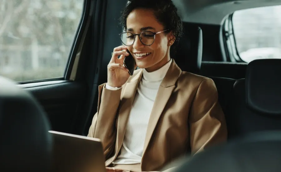 woman trying people pleasing at work