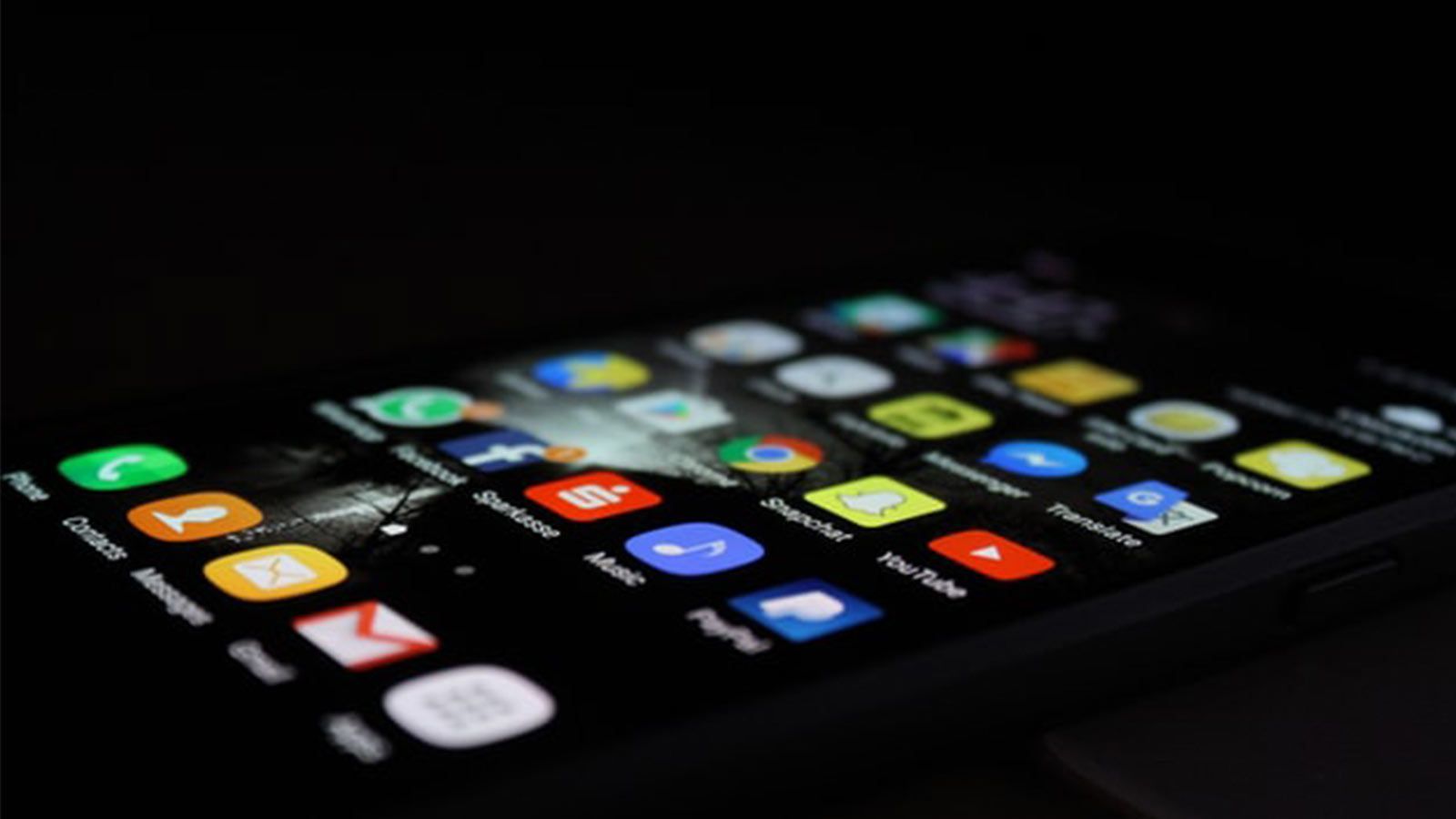The Psychology of Social Media: How Women Can Use It More Intentionally