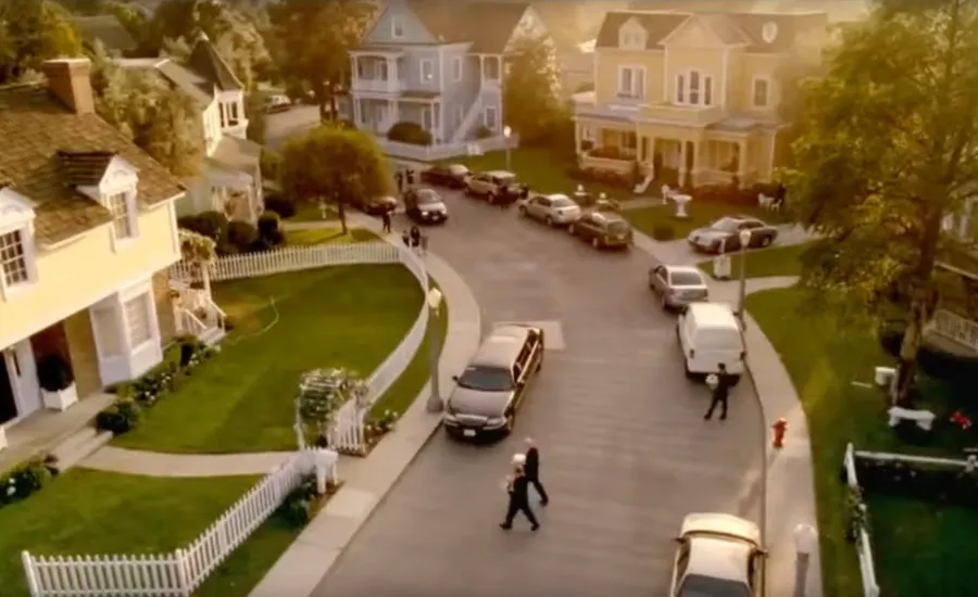 suburbs-discourse-online-hypocrisy