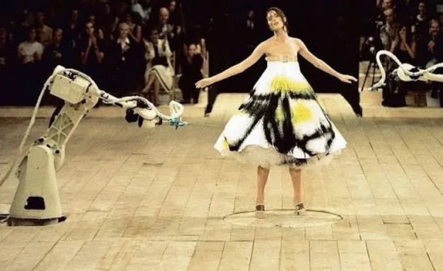 vogue-world-milan-robots-tech-sponsorship