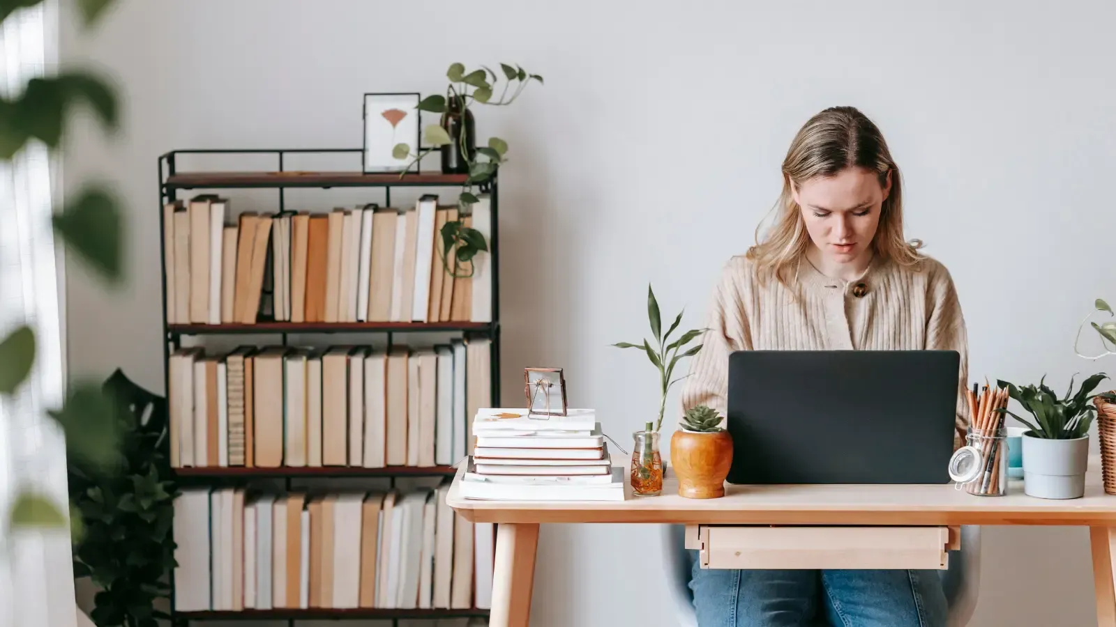 How White Noise Can Supercharge Your Focus and Calm Your Mind